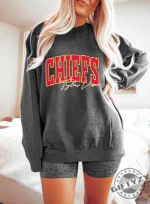 Chiefs Taylors Version Shirt Travis Kelce Tshirt America Football Hoodie Trending Sweatshirt Football Fan Gifts giftyzy 3