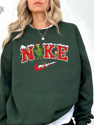 Christmas Sweatshirt Grinch Face Shirt Resting Grinch Face Shirt Boys Grinch Shirt Kobe Grinch Grinch Christmas Tree Grinch Nike Hoodie Grinch Countdown To Christmas New revetee 4