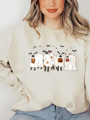 Halloween Sweatshirt Ghost Cows Sweatshirt Ghost Cows Sweatshirt Simple Halloween Costumes Halloween Horror Nights Merch 2023 Christmas Sweaters Halloween Hoodies revetee 4