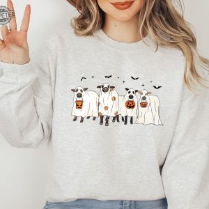 Halloween Sweatshirt Ghost Cows Sweatshirt Ghost Cows Sweatshirt Simple Halloween Costumes Halloween Horror Nights Merch 2023 Christmas Sweaters Halloween Hoodies revetee 5