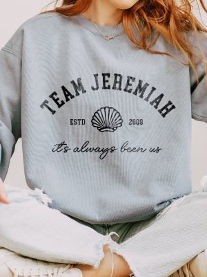 Team Jeremiah Sweatshirt Massachusetts Summer Crewneck Gift For Best Friend I Turned Pretty Team Jeremiah Shirt American Eagle Jeremiah Fisher Shirt Jeremiah 29 11 Conrad Fisher revetee 2