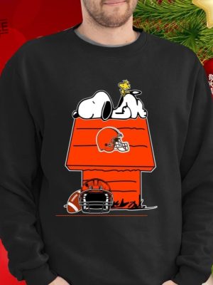 Cleveland Browns Nfl Football Snoopy Woodstock The Peanuts Movie T Shirt Nfl Games Today Snoopy Halloween Unique revetee 3