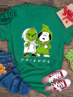 Friend Between Grinch Green And Peanuts Snoopy Christmas T Shirt Grinch Costume Adult Shirt Hoodie Unique revetee 2