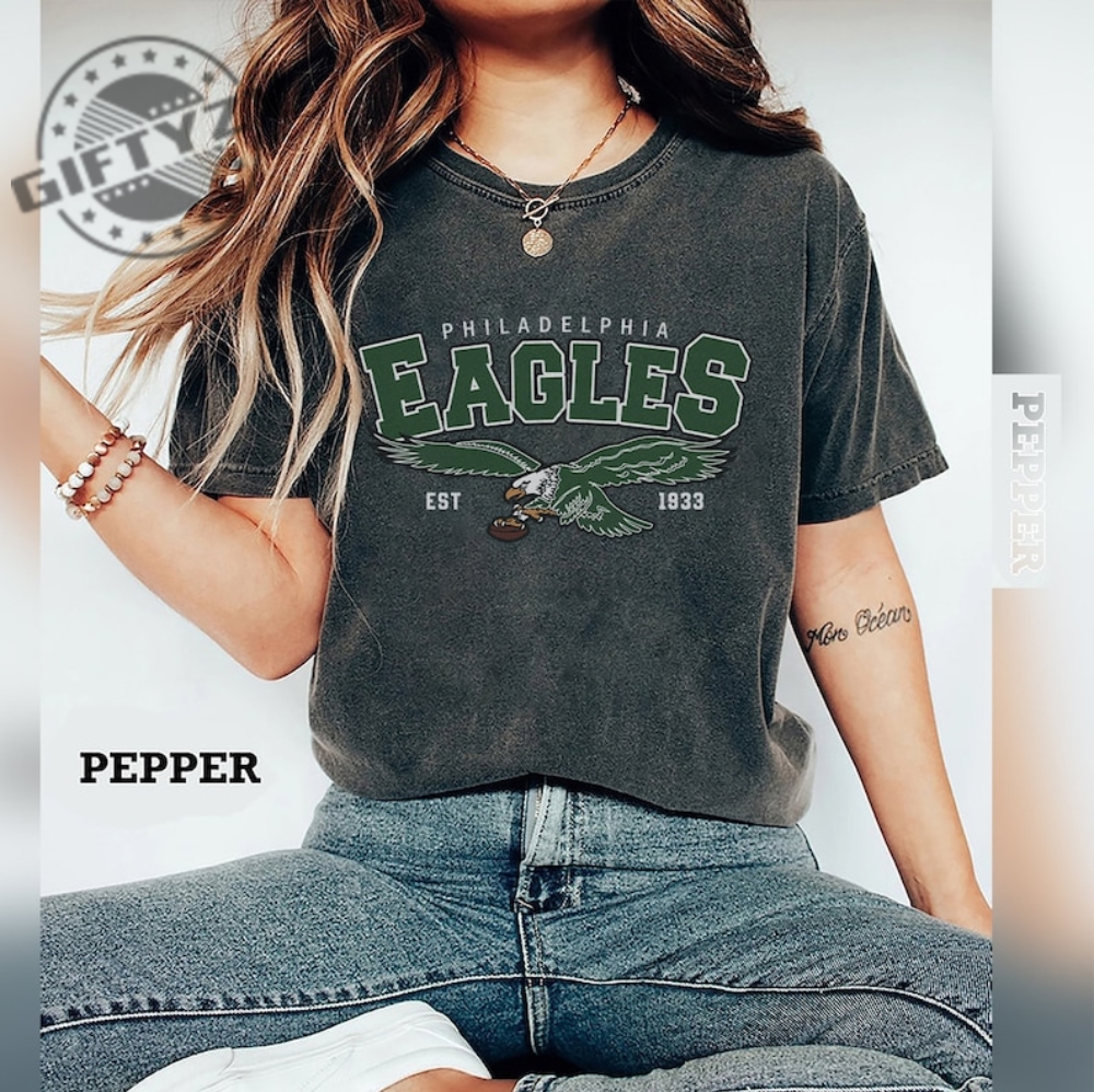 Philadelphia Eagle Football Shirt Sweatshirt Retro NFL Philly Football T-Shirt  Philadelphia Eagles Hoodie For Men Women - Trendingnowe