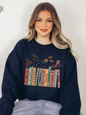 Albums As Books Sweatshirt Trendy Aesthetic For Book Lovers Crewneck Sweater Taylor Swift Folklore Shirt Taylor Swift Chiefs Shirt Taylor Swift T Shirt Ideas Taylor Swift Red T Shirt revetee 9