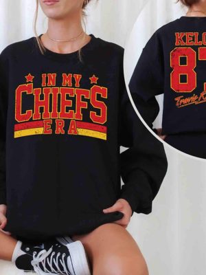 Retro In My Chiefs Era Shirt Vintage Travis Kelce Tshirt America Football Sweatshirt Football Fan Gifts Travis Kelce The Eras Tour revetee 2