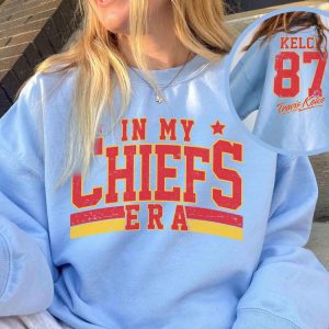 Retro In My Chiefs Era Shirt Vintage Travis Kelce Tshirt America Football Sweatshirt Football Fan Gifts Travis Kelce The Eras Tour revetee 5