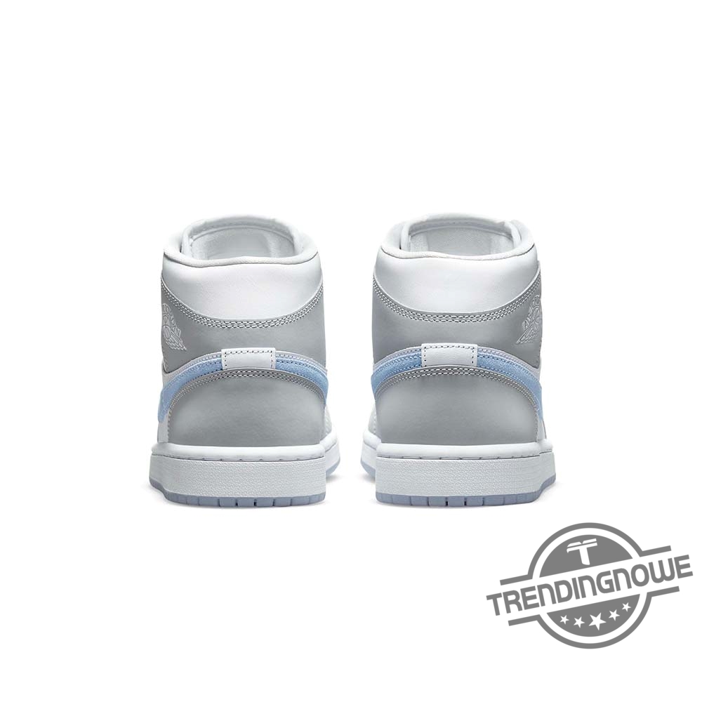 Air Jordan 1 Mid Wmns Wolf Grey Aluminum 13 Air Jordan 1 Mid WMNS Wolf Grey Aluminum