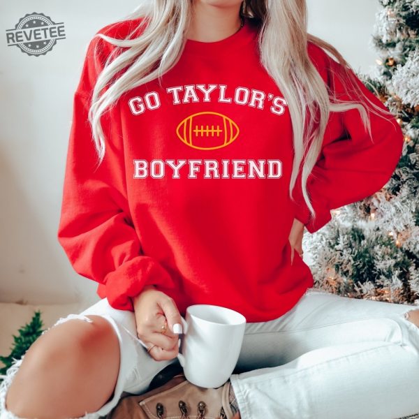 Go Taylors Boyfriend Sweatshirt Travis And Taylor Taylor Football Shirt Trendy Oversized Sweatshirt For Football Season Vsco Aesthetic revetee 2