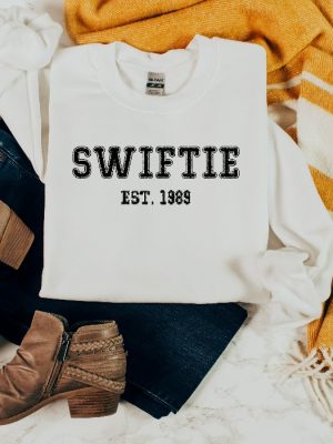 Swiftie Sweatshirt Eras Tour Sweatshirt The New Eras Tour Sweater Swiftie Fans Sweatshirt Eras Concert Sweatshirt Eras Concert Hoodie revetee 3