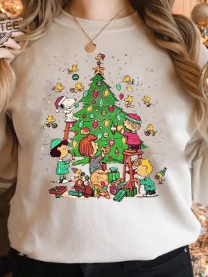 The Peanuts Snoopy Charlie Christmas Sweatshirt 2D Christmas Snoopy Unisex Hoodie Retro The Peanuts Sweatshirt Christmas Gift Unique revetee 2