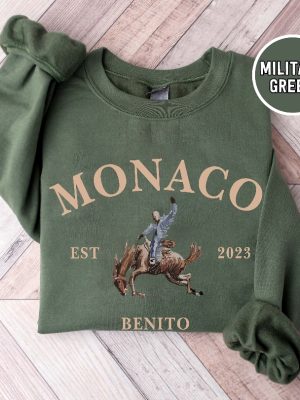 Retro Monaco Sweatshirt Nadie Sabe Lo Que Va Pasar Manana Benito Sweatshirt Gift For Fan Bunny Sweatshirt Music Shirt revetee 4