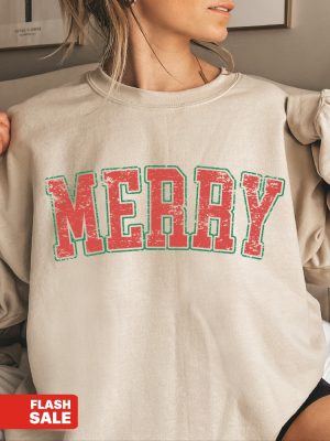 Merry Christmas Sweatshirt Christmas Shirt For Women Christmas Crewneck Holiday Sweater Retro Christmas Gift Preppy Xmas Shirts Unique revetee 3