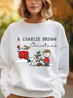 Charlie And The Snoopy Christmas Sweatshirt Christmas Cartoon Dog Sweatshirt Christmas Gift Vintage Sweatshirt Unique revetee 2 1