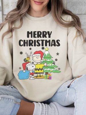 Christmas Snoopy Sweatshirt Christmas Cartoon Dog Sweatshirt Christmas Gift Vintage Sweatshirt Unique revetee 4