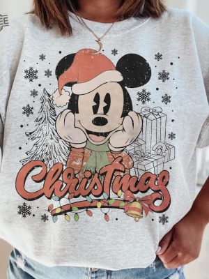 Vintage Disney Mickey Christmas Sweatshirt Trendy Sweatshirt Disneyland Sweatshirt Disney Christmas Sweatshirt Christmas Sweatshirt revetee 3