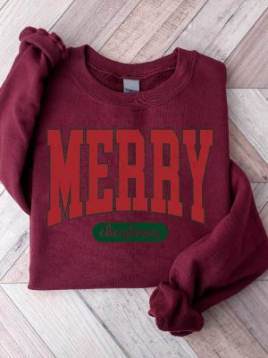 Retro Merry Christmas Sweatshirt Christmas Crewneck Sweater Christmas Shirt For Women Holiday Sweater Christmas Gift Christmas Shirt revetee 2