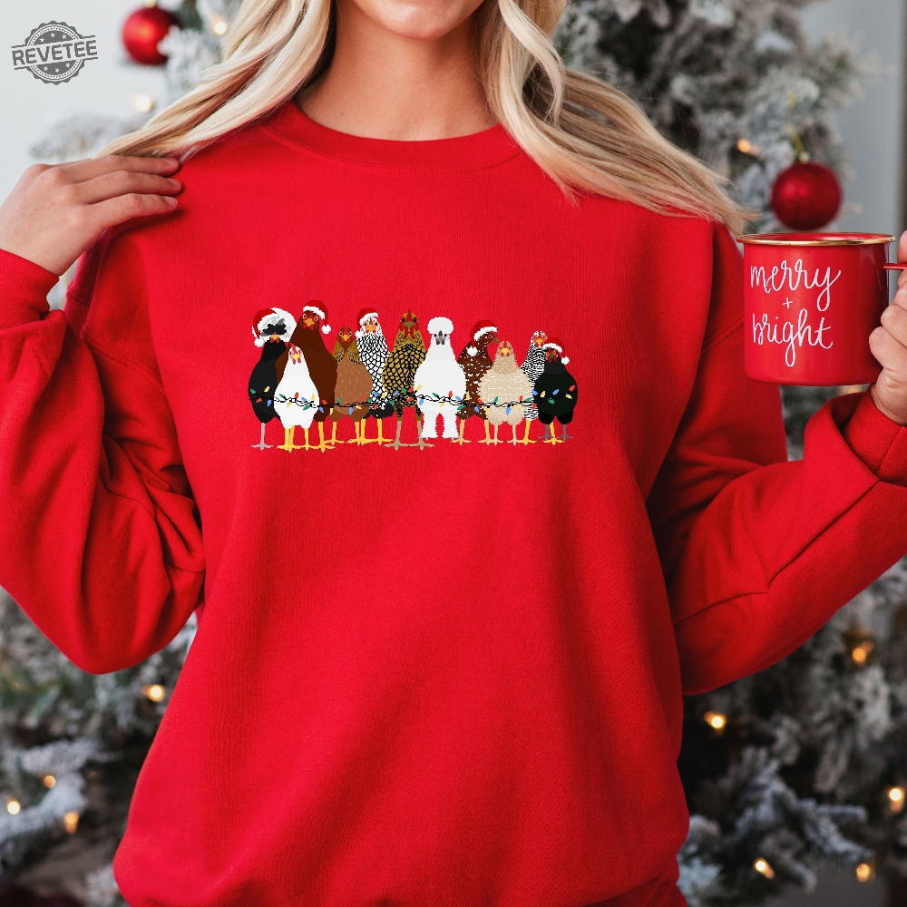 Christmas Chickens Sweatshirt Cute Chicken Farm Animals Holiday Shirt Trendy Santa Hat Animal Farmer Heifer Bull Gift Holidays Crewneck revetee 1