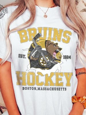 Vintage Bootleg Bruins Ice Hockey Shirt Matt Poitras Milan Lucic Mascot Bootleg Boston Game Day Hockey Fan Unisex Sweatshirt Unique revetee 2