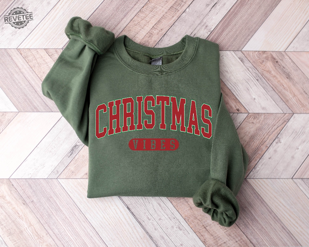 Retro Christmas Vibes Sweatshirt Womens Christmas Sweatshirt Holiday Sweater Cute Christmas Sweatshirt Christmas Gift Winter Shirt Unique