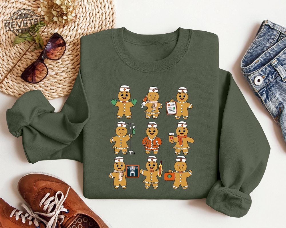 Christmas Nurse Sweatshirt Nursing School Shirt Retro Gingerbread Gift Pediatric Nurse Tee Night Shift Nurse Shirt Nursing Student Shirt Unique