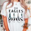 Eagles Walking Abbey Road Signatures Shirt Nick Sirianni Jalen Hurts DAndre Swift Jason Kelce Philadelphia Shirt trendingnowe.com 2