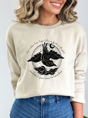 Bird In Flight Rhiannon Inspired Sweatshirt Hoodie Rock Concert Tour 2023 Gift For Fan Country Music Concert revetee 5