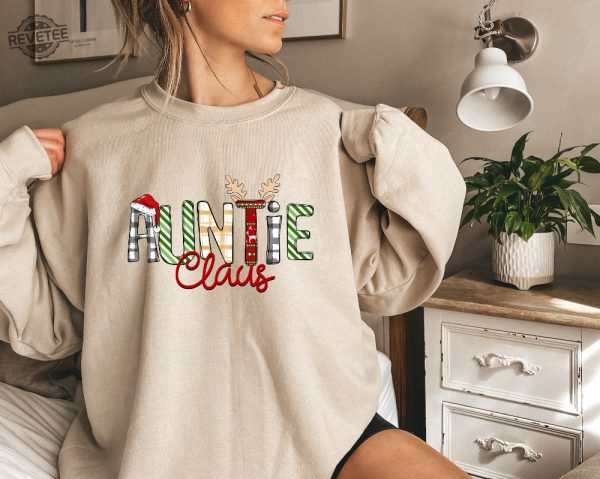 Auntie Claus Sweatshirt Christmas Auntie Claus Crewneck Xmas Gift For Auntie Xmas Shirt Family Claus Tee Unique revetee 1