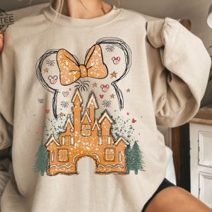 Disney Christmas Gingerbread Castle Unisex Hoodie Christmas Disney Trip Minnie Gingerbread Women Sweatshirt Christmas Gift Mens Hoodie Unique revetee 3