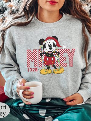 Retro Checkered Mickey Christmas Shirt Christmas Family Shirt Disney Christmas Shirt For Kids Youth Toddler Disneyland Sweatshirt Unique revetee 3