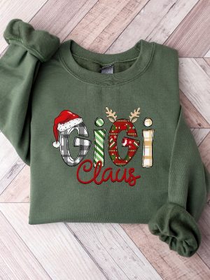 Gigi Claus Sweatshirt Gigi Claus Apparel Christmas Gift Gigi Claus Shirt Grandma Claus Grandma Gift Gift For Grandma Grandma Shirt Unique revetee 2