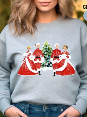 Christmas White Movie 1954 Sweatshirt Christmas 80S Song Shirt Christmas Sweater Vintage White Christmas Shirt Christmas Movie Shirt Unique revetee 5