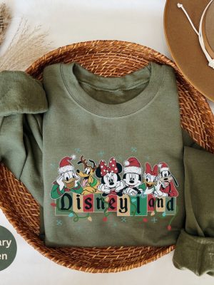 Christmas Disneyland Sweatshirt Trendy Sweatshirt Disneyland Sweatshirt Oversized Sweatshirt Christmas Sweatshirt Christmas Gift Unique revetee 2