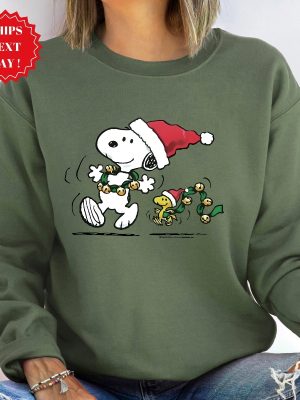 Charlie And The Snoopy Christmas Sweatshirt Christmas Cartoon Dog Sweatshirt Christmas Gift Vintage Sweatshirt Unique revetee 3 3