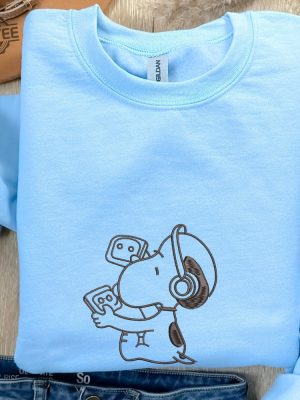 Embroidered Snoopy Music Headphone Crewneck Sweatshirt Embroidered Snoopy Sweater Cool Snoopy Sweater Christmas Gift For Family Unique revetee 2