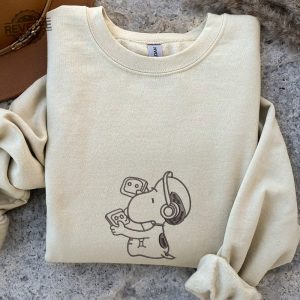 Embroidered Snoopy Music Headphone Crewneck Sweatshirt Embroidered Snoopy Sweater Cool Snoopy Sweater Christmas Gift For Family Unique revetee 4