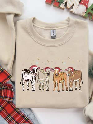 Christmas Cow Sweatshirt Cow Lover Gift Funny Christmas Shirt Holiday Sweater Farm Christmas Shirt Womens Cow Shirt Christmas Crewneck Unique revetee 6