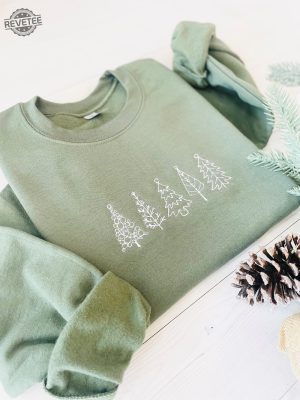 Christmas Tree Embroidered Sweatshirt Christmas Sweatshirt Embroidered Christmas Sweatshirt Christmas Embroidery Sweatshirt Unique revetee 3