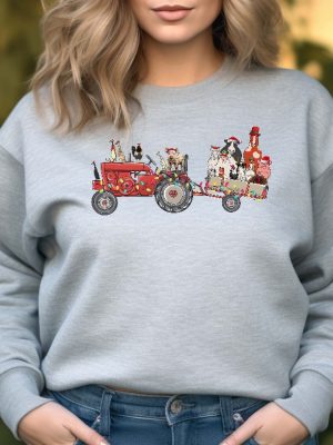 Farm Animals Truck Christmas Sweatshirt Farm Animal Shirt Truck Xmas Lights Farmer Christmas Shirt Farm Animals Lover Unique revetee 5