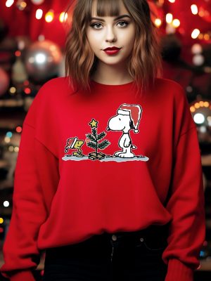 Snoopy Christmas Sweatshirt Vintage Christmas Sweatshirt Christmas Cartoon Dog Sweatshirt Charlie Christmas Sweatshirt Cartoon Sweater Unique revetee 3 1