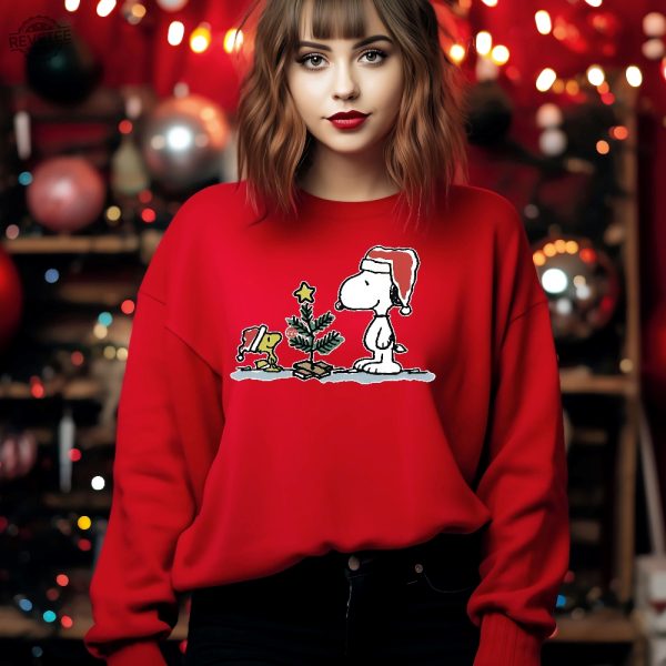 Snoopy Christmas Sweatshirt Vintage Christmas Sweatshirt Christmas Cartoon Dog Sweatshirt Charlie Christmas Sweatshirt Cartoon Sweater Unique revetee 3 1