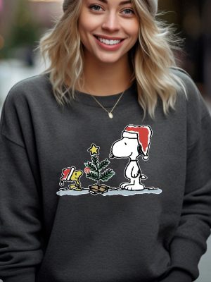 Snoopy Christmas Sweatshirt Vintage Christmas Sweatshirt Christmas Cartoon Dog Sweatshirt Charlie Christmas Sweatshirt Cartoon Sweater Unique revetee 6