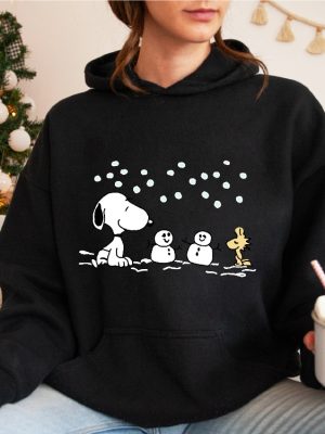 Charlie And The Snoopy Christmas Sweatshirt Christmas Cartoon Dog Sweatshirt Christmas Gift Vintage Sweatshirt Christmas Crewneck Unique revetee 3 1