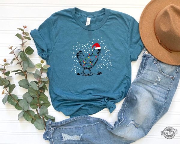 Christmas Chicken Shirt Cute Chicken With Santa Hat T Shirt Christmas Ligths Tee Fun Christmas Shirt Farmer Family Christmas Party Gift Unique revetee 1