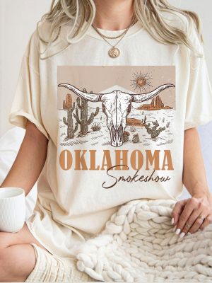 Oklahoma Smokeshow Shirts Zach Bryan Retro Cow Skull Sweatshirt Country Music Hoodies Nashville Cactus Western Tee Cowboy Western Tops Unique revetee 3