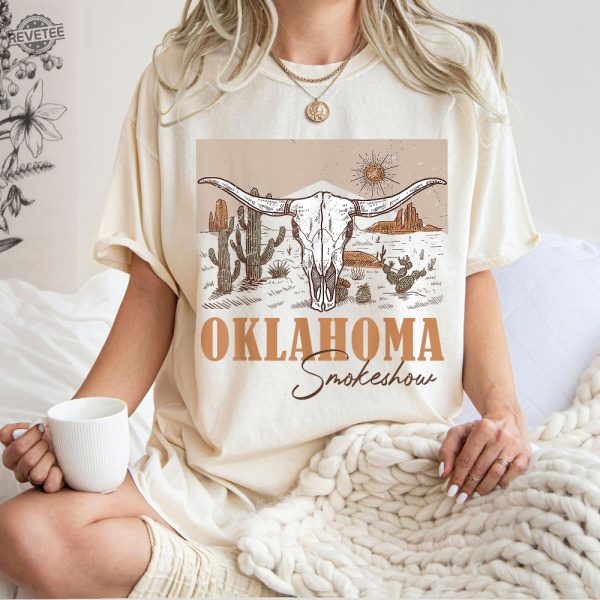 Oklahoma Smokeshow Shirts Zach Bryan Retro Cow Skull Sweatshirt Country Music Hoodies Nashville Cactus Western Tee Cowboy Western Tops Unique revetee 3