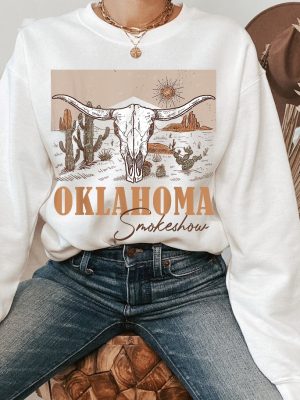 Oklahoma Smokeshow Shirts Zach Bryan Retro Cow Skull Sweatshirt Country Music Hoodies Nashville Cactus Western Tee Cowboy Western Tops Unique revetee 4