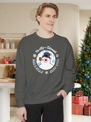 Retro Snowman Holiday Shirt Frosty The Snowman Christmas Sweatshirt Snowman Winter Crewneck Snowman Holiday T Shirt Unique revetee 3