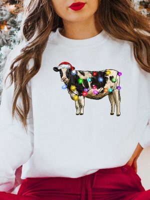 Christmas Cow Sweatshirt Cow Lights Sweater Cow Women Sweatshirt Cow Lover Shirt Christmas Sweatshirt Highland Cow Crewneck Farm Xmas Unique revetee 2