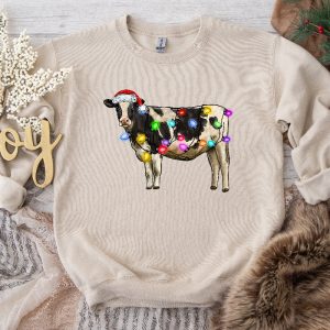 Christmas Cow Sweatshirt Cow Lights Sweater Cow Women Sweatshirt Cow Lover Shirt Christmas Sweatshirt Highland Cow Crewneck Farm Xmas Unique revetee 5